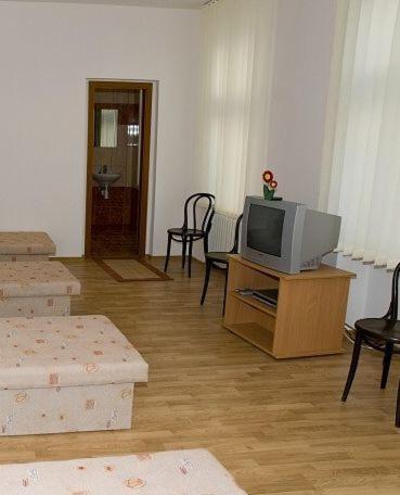 Hyde Park Hostel Bratislava Bilik gambar
